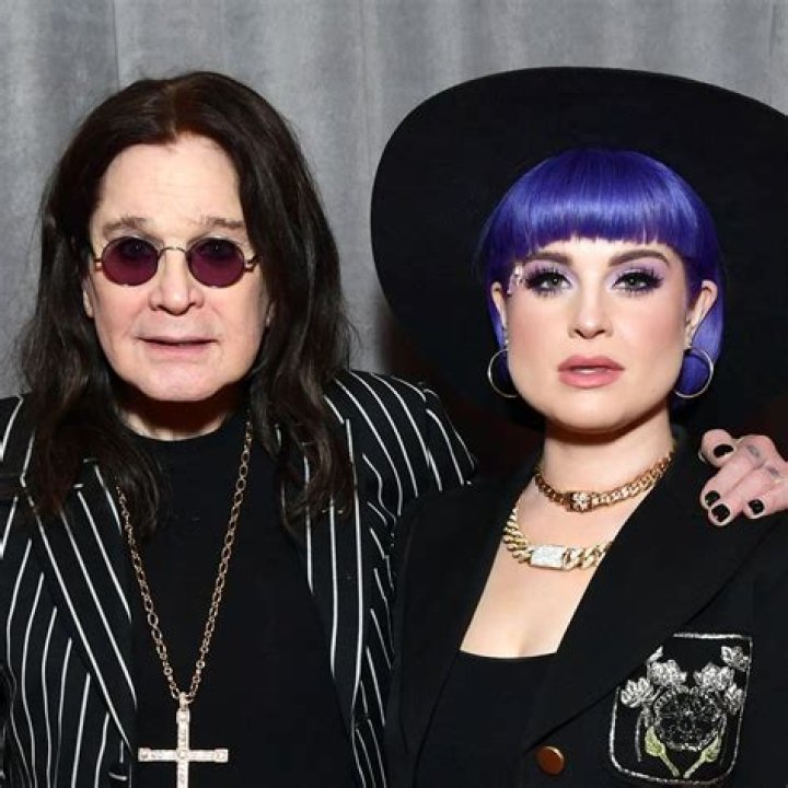 Kelly Osbourne Visits Parents Ozzy & Sharon For First Time Since Stay At Home Order: See Emotional Pic