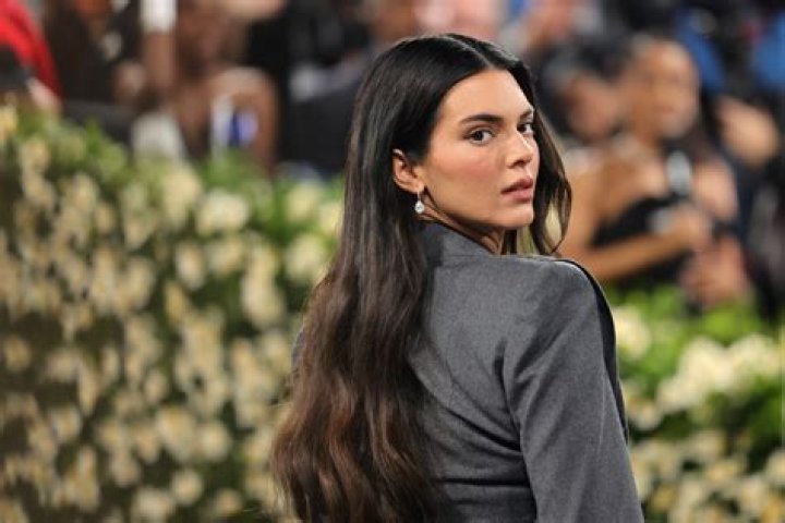 Kendall Jenner Rakes In $15.9 Million Beating Kylie As The Highest Paid Female Instagram Star