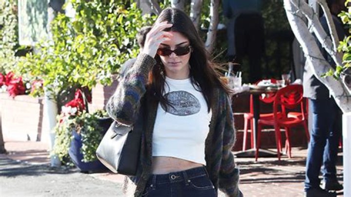 Stars Like Kendall Jenner Have Been Sporting This Classic Birkenstock Style