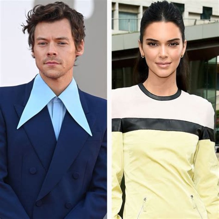 Kendall Jenner Has Cute Date While Harry Styles Eats Alone Next Door