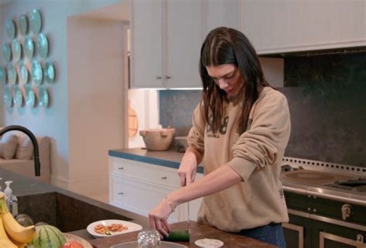 Kendall Jenner Correctly Uses A Knife In New Cooking Video After Viral Cucumber Cutting Mishap