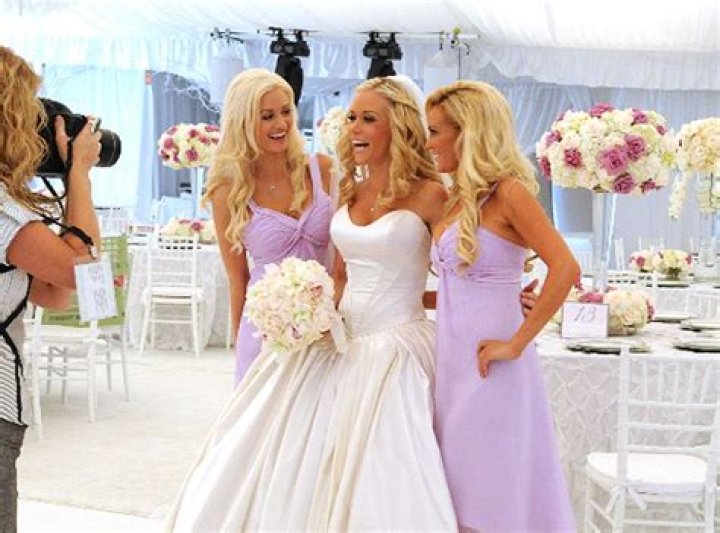 Kendra Wilkinson On Holly Madison’s Wedding — Reality Star Wan’t Invited – Hollywood Life