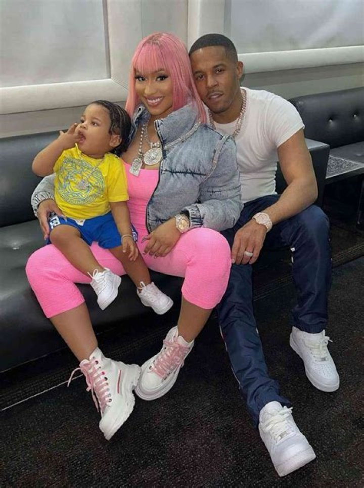See All 12 Photos Of Nicki Minaj’s New Man – Hollywood Life