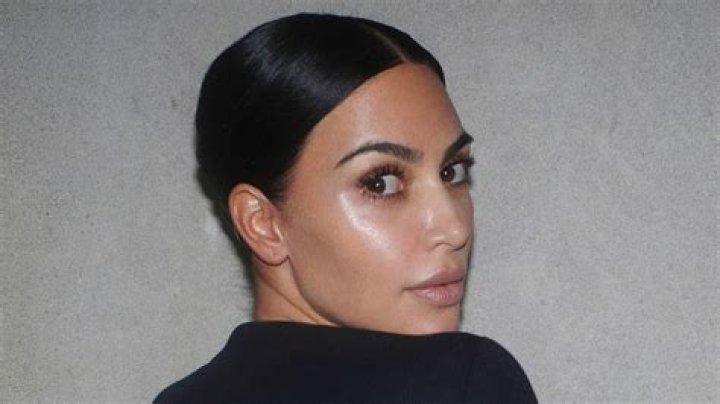 Kim Kardashian Bares Huge 9-Month Bump: Desperate To Give Birth — Pic