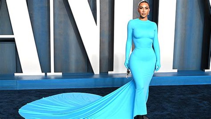 Tight Blue Dress – Hollywood Life