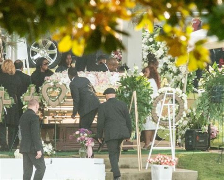 Kim Porter’s Funeral — Photos – Hollywood Life