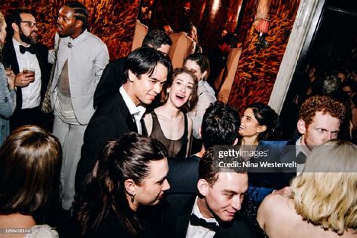 Warren Carlyle Gives ‘Kiss Me, Kate’ An Upgrade With ‘Unreachable, Gorgeous’ Choreography