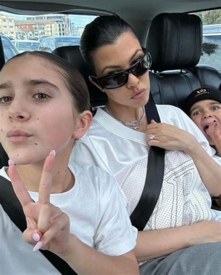 Kourtney Kardashian & Daughter Penelope, 9, Show Off Their Dance Moves In ‘Best Friend’ TikTok