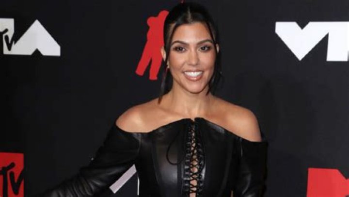 Kourtney Kardashian Reveals New Purple Hair Makeover After Travis Barker’s Health Scare: Photo
