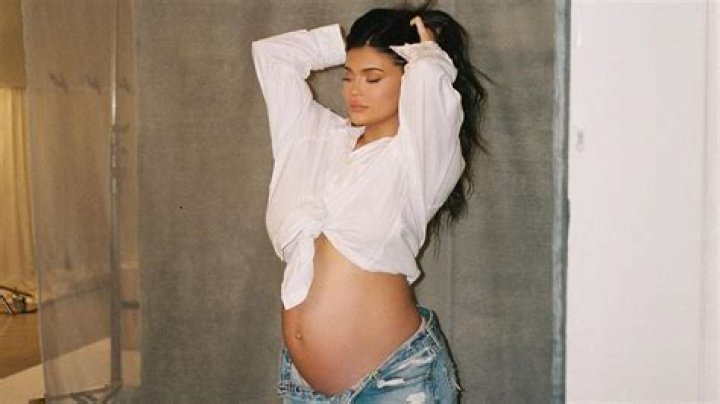 Kylie Jenner Shares Throwback Bare Belly Pregnancy Pic As Stormi’s 2nd Birthday Nears — Pic