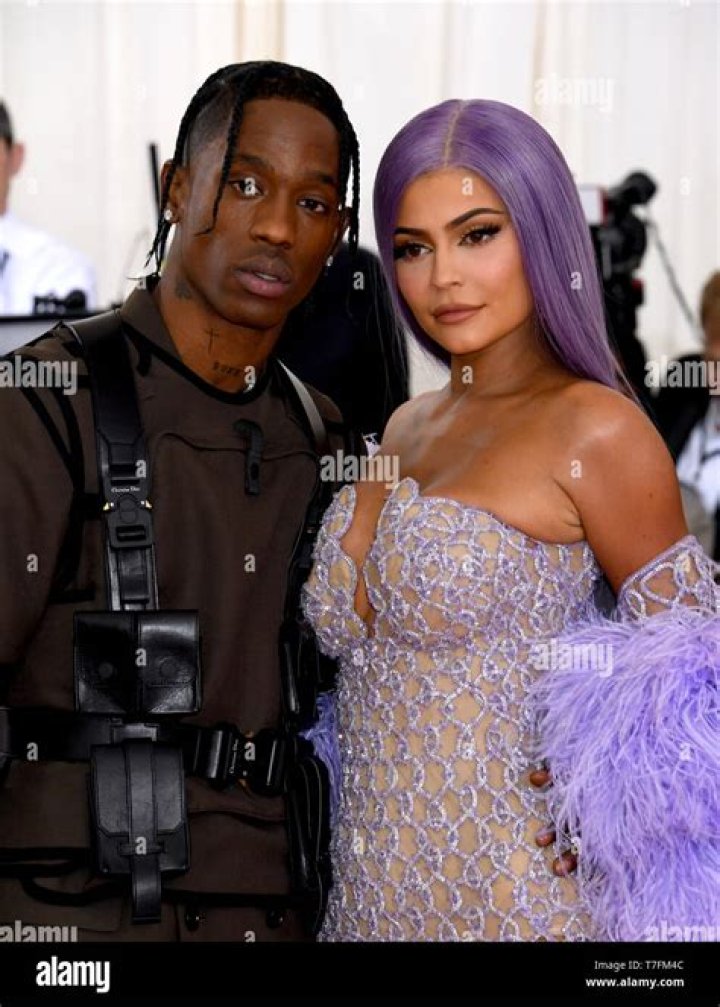 Kylie Jenner Gives Travis Scott A Romantic Kiss While Throwing Him Wild Birthday Party — Pic