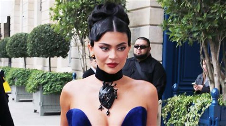 Kylie Jenner’s ‘Wicked’ Elphaba Halloween Costume 2022: Photos – Hollywood Life