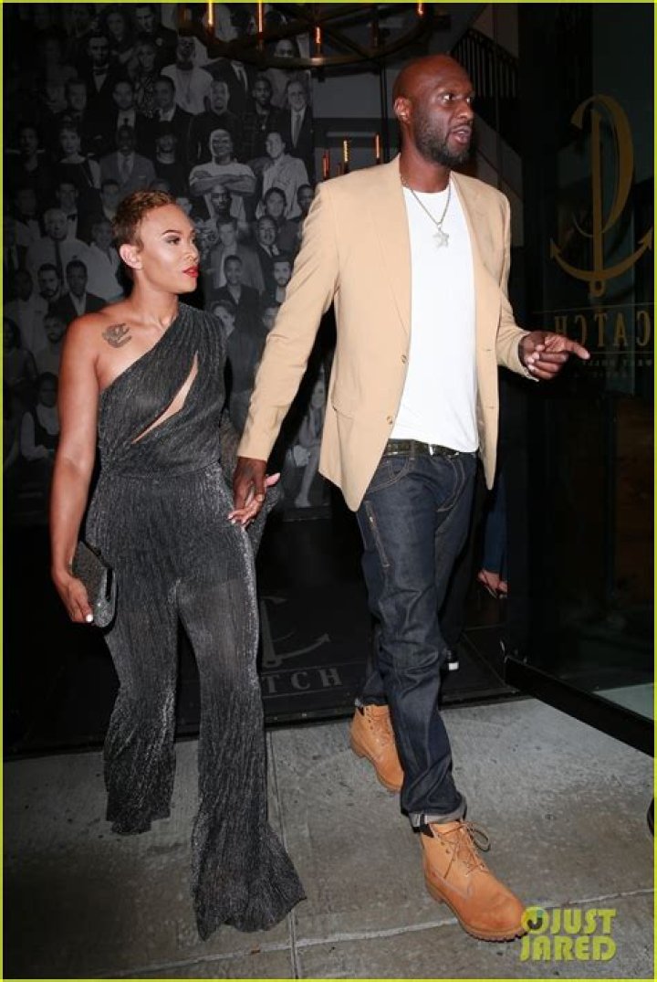 She Ends Engagement & Says He Needs Help – Hollywood Life