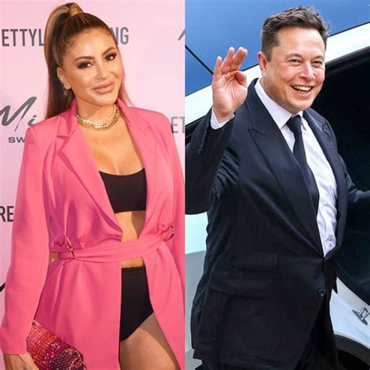 Larsa Pippen Admits To Sliding Into Elon Musk’s DMs – Hollywood Life