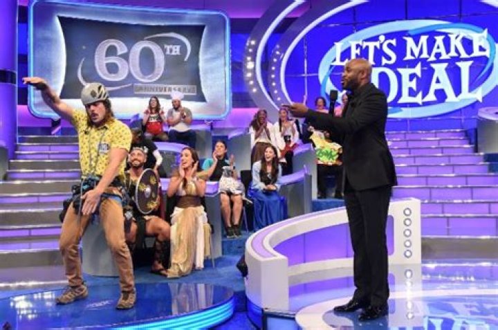 Original Show Contestant Returns – Hollywood Life