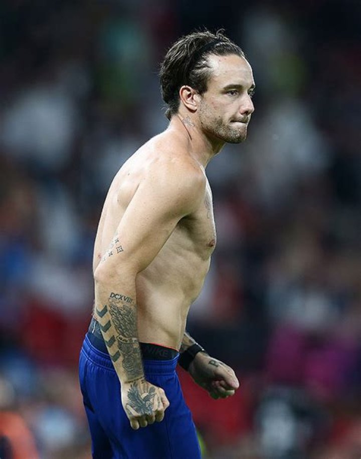 Liam Payne Debuts Chest Tattoo Photos After Sharing That He’s Sober – Hollywood Life