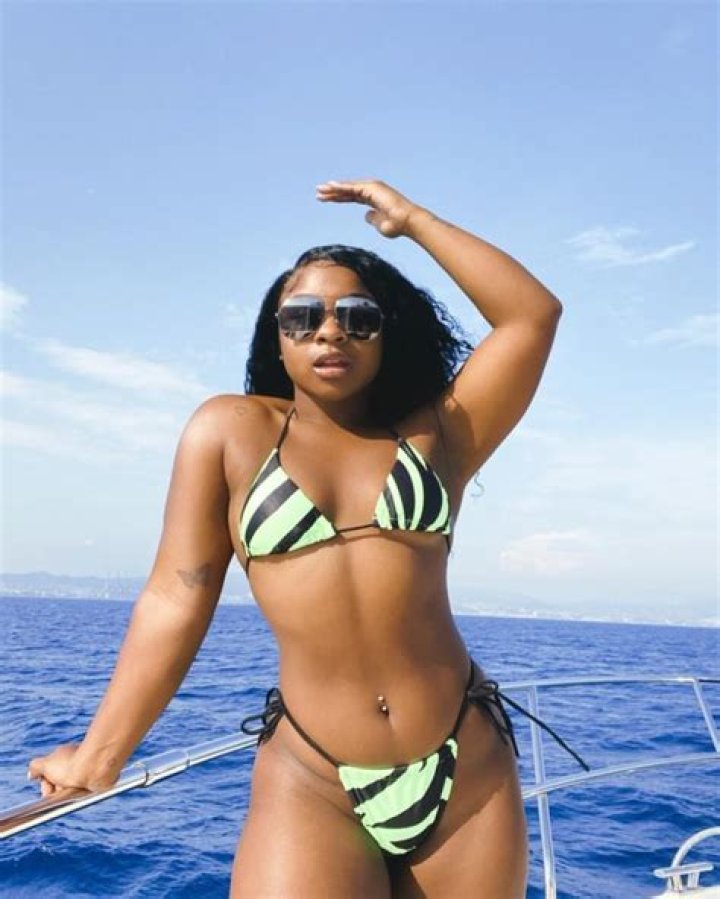 Lil Wayne’s Daughter Reginae Carter, 21, Stuns In Sexy Bikini During Boat Trip With Pals — ‘Give Me A Lil Sun’