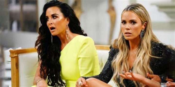Lisa Vanderpump Disses Teddi Mellencamp As Kyle Richards Gets Emotional Over ‘RHOBH’ Exit