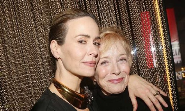 Lisa Vanderpump & Sarah Paulson Pic Surfaces After ‘RHOBH’ Alum Claims They Never Met & Fans React