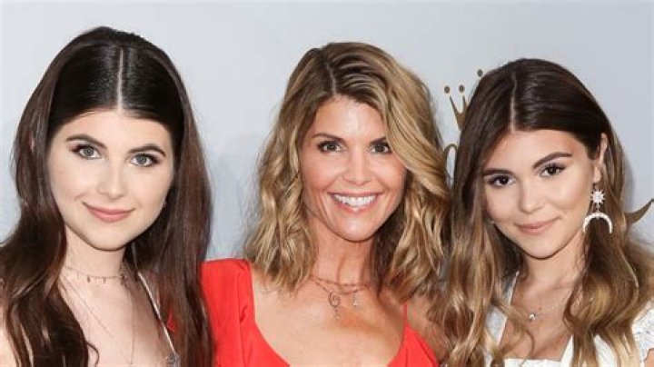 Olivia Jade Chokes Up & Admits She Isn’t The Same Amid College Admissions Scandal: Watch