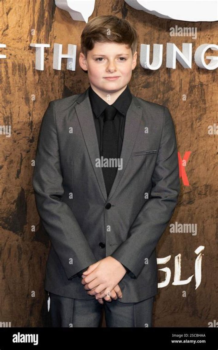 Louis Ashbourne Serkis Height, Weight, Net Worth, Age, Birthday, Wikipedia, Who, Nationality, Biography