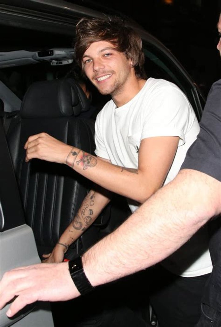 Louis Tomlinson’s Wild Party: His Crazy All-Nighter With Booze & Babes