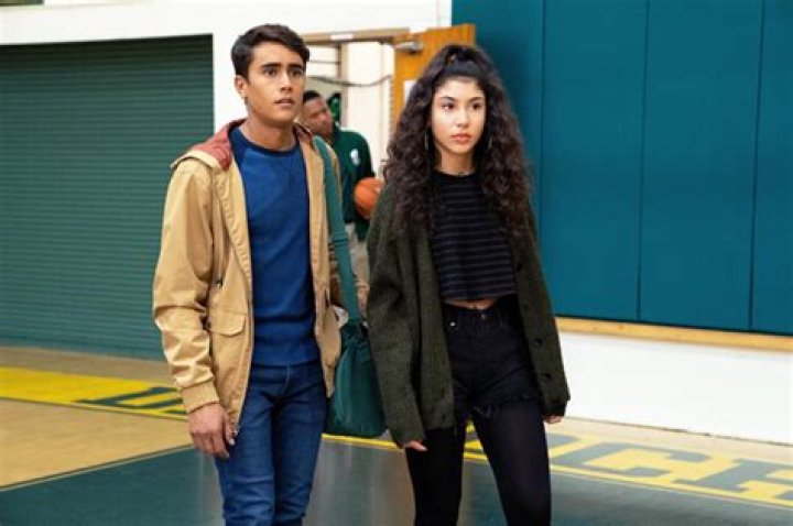 Pilar & Felix’s Relationship ‘Blossoms’ In Season 2 – Hollywood Life