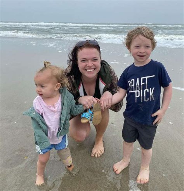 Maddie Brown Brush’s Daughter Underwent Amputation Surgery On Her Foot – Hollywood Life