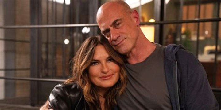 Mariska Hargitay & Christopher Meloni Cuddle Close in Sweet Photo Ahead of the ‘SVU’ Season 25 Premiere