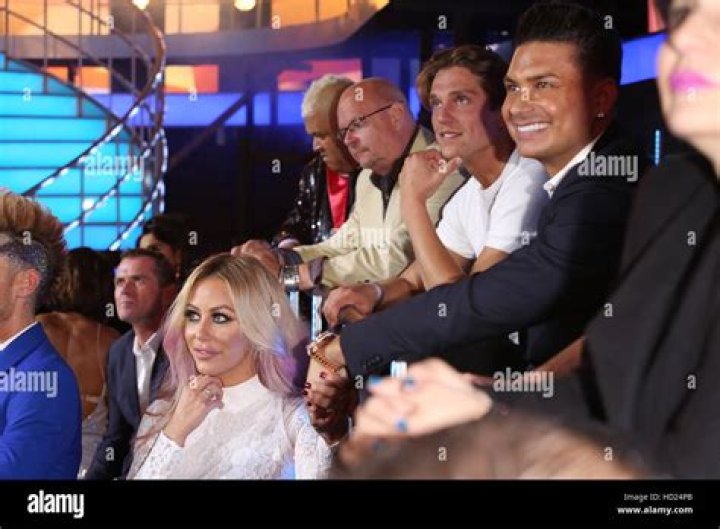 Aubrey O’Day Cries In Front Of Pauly D — Video – Hollywood Life
