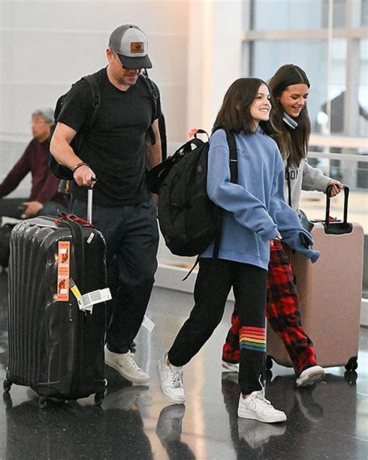 Matt Damon & Wife Luciana Arrive With Kids Alexia, 24, Isabella, 17, Gia, 14, & Stella, 12, In NYC: Photos