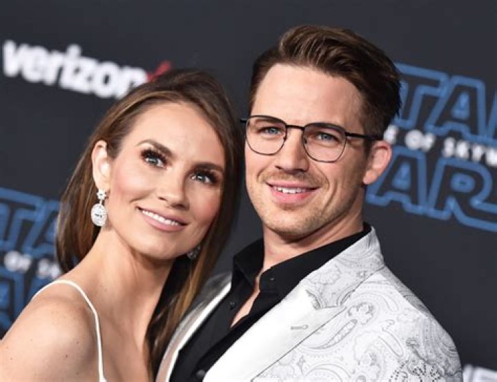 ‘90210’s Matt Lanter Undergoes ‘Emergency Surgery’ – Hollywood Life