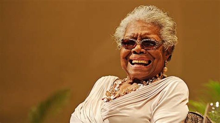 Maya Angelou Scolds Teen For Calling Her By 1st Name In 30-Year-Old Clip & Twitter Has Mixed Feelings