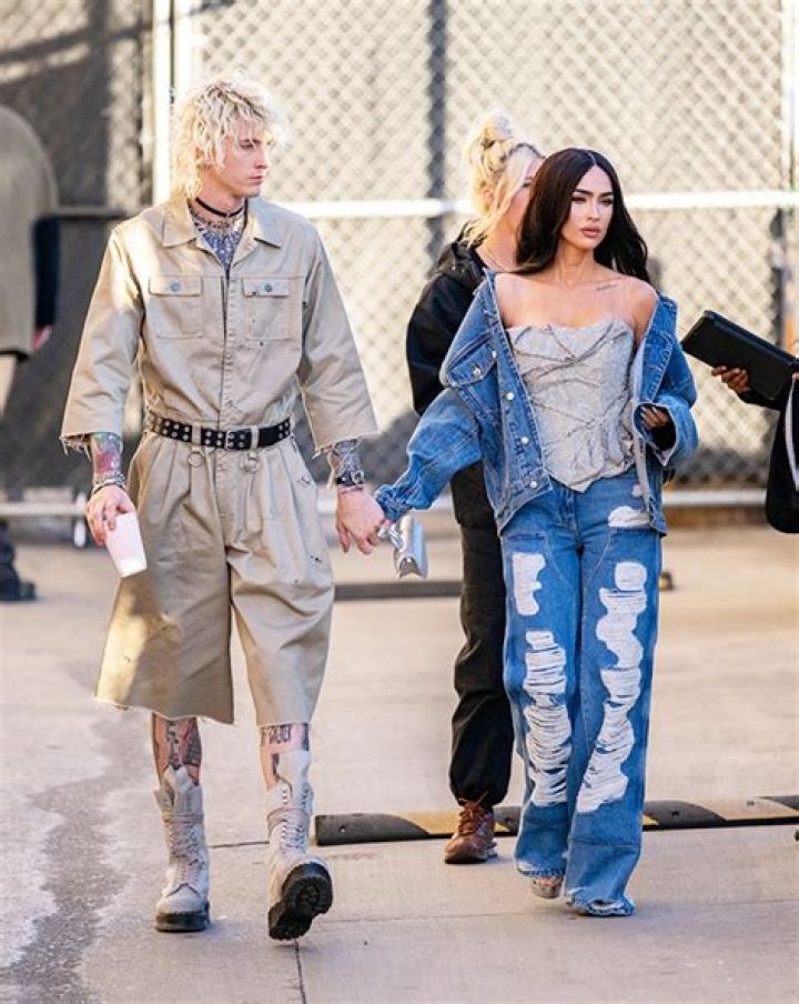 Megan Fox’s Double Denim Outfit With Machine Gun Kelly On Jimmy Kimmel – Hollywood Life