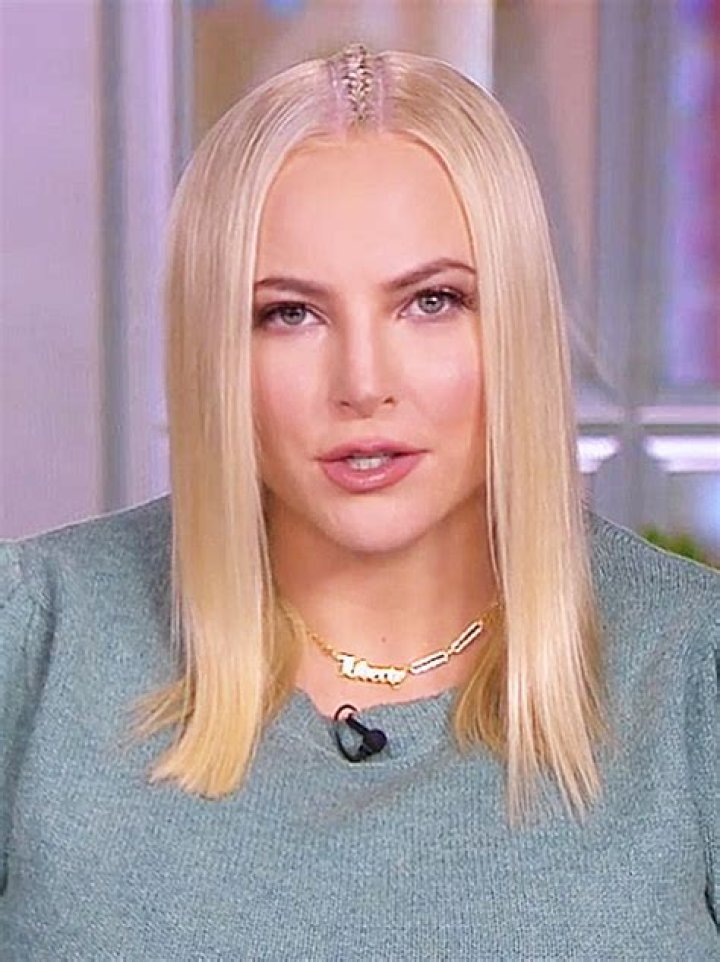 Meghan McCain Gets Short Hair Makeover With Center Part – Hollywood Life