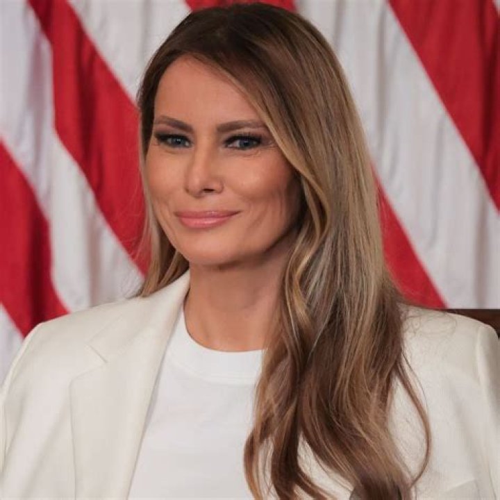 Melania Trump Looks Glamorous In Official First Lady Portrait, But Is She Overly Airbrushed?