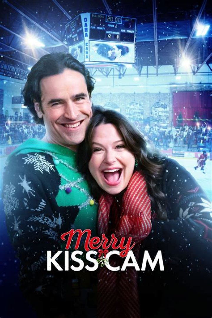 ‘Merry Kiss Cam’s Jesse Bradford On His New Holiday Movie: Exclusive – Hollywood Life