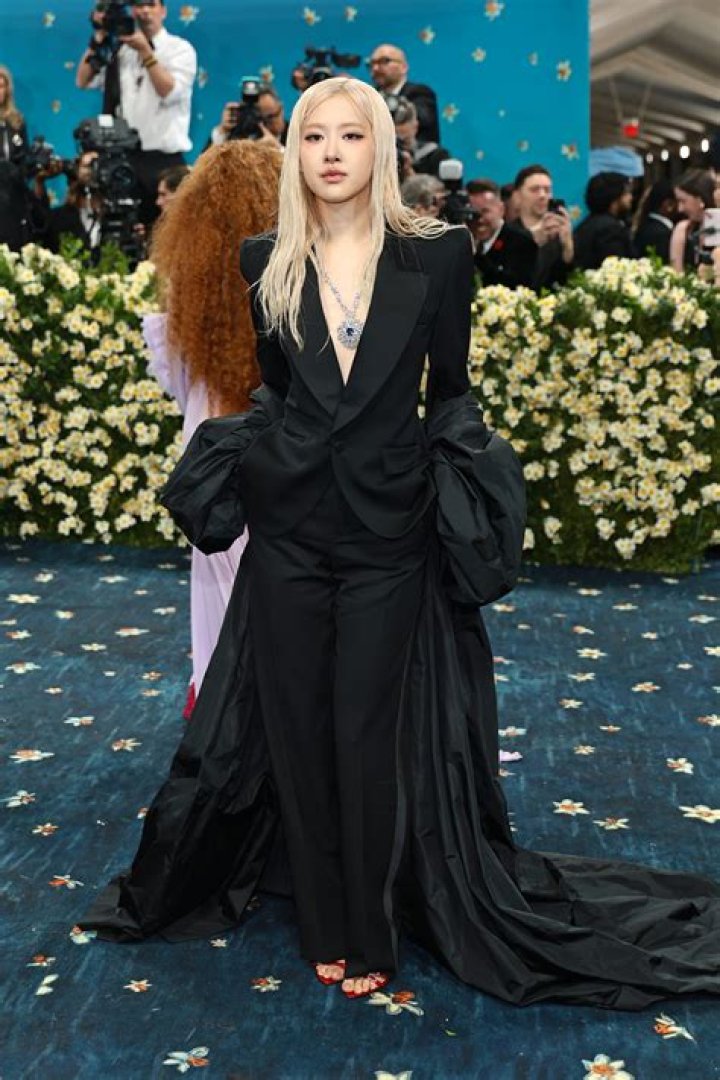 Met Gala Red Carpet 2021 – See Photos – Hollywood Life