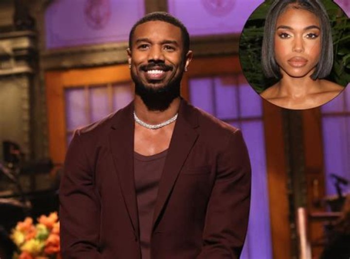 Michael B. Jordan Jokes About Being On Dating App Raya On ‘SNL’ – Hollywood Life