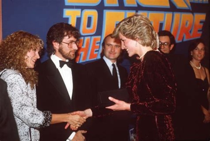 Michael J. Fox Talks Meeting Princess Diana In New Interview: Watch – Hollywood Life