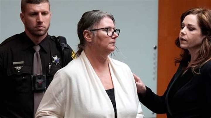 Michigan Shooter’s Fugitive Parents Caught On Manslaughter Charges – Hollywood Life