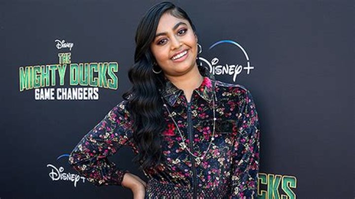 Sofi’s Journey & More Scoop – Hollywood Life