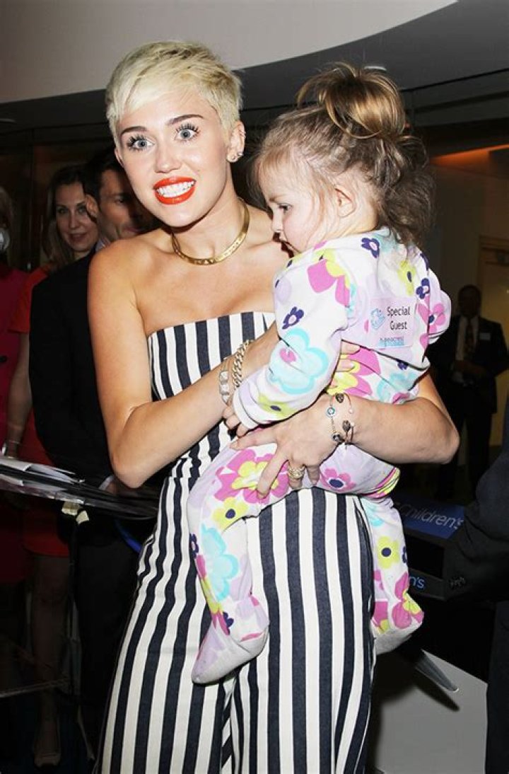 Miley Cyrus Adopting A Child — Singer Settling Down Soon? – Hollywood Life