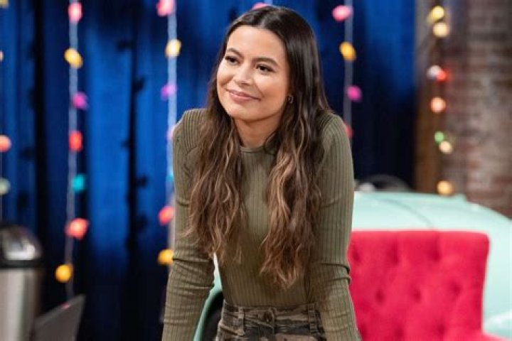 Miranda Cosgrove Reveals How She Wants ‘iCarly’ to ‘Wrap Up’ After Cancelation