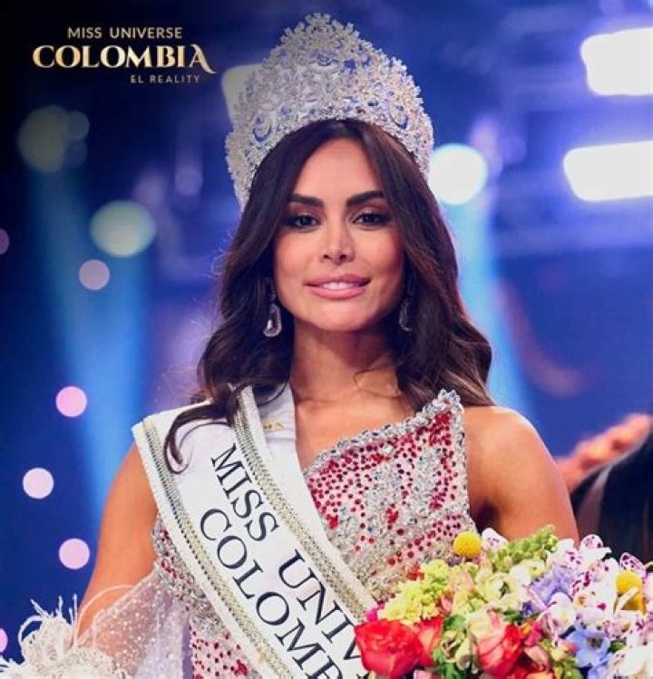 Miss Colombia Slammed For Refusing To Let Go Of Miss Universe Crown
