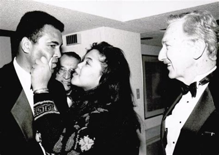 Muhammad Ali’s Daughter Khaliah On Missing Dad 5 Years After His Death – Hollywood Life
