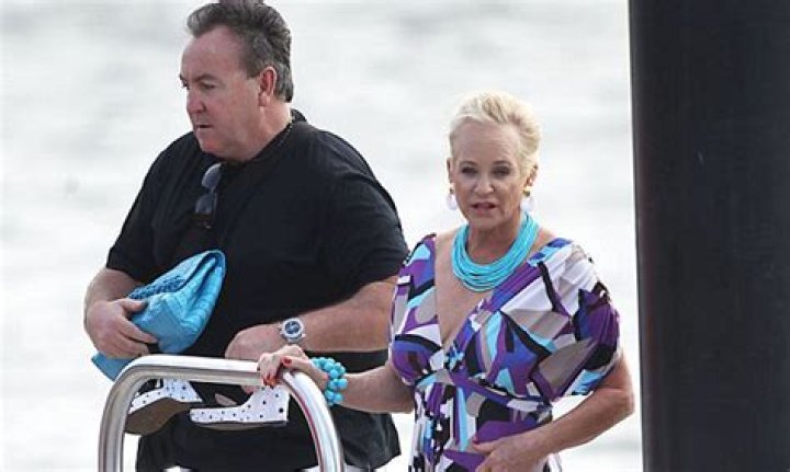 Nancy Walton Laurie Wiki, Net Worth, Age, Husband, Kids & More