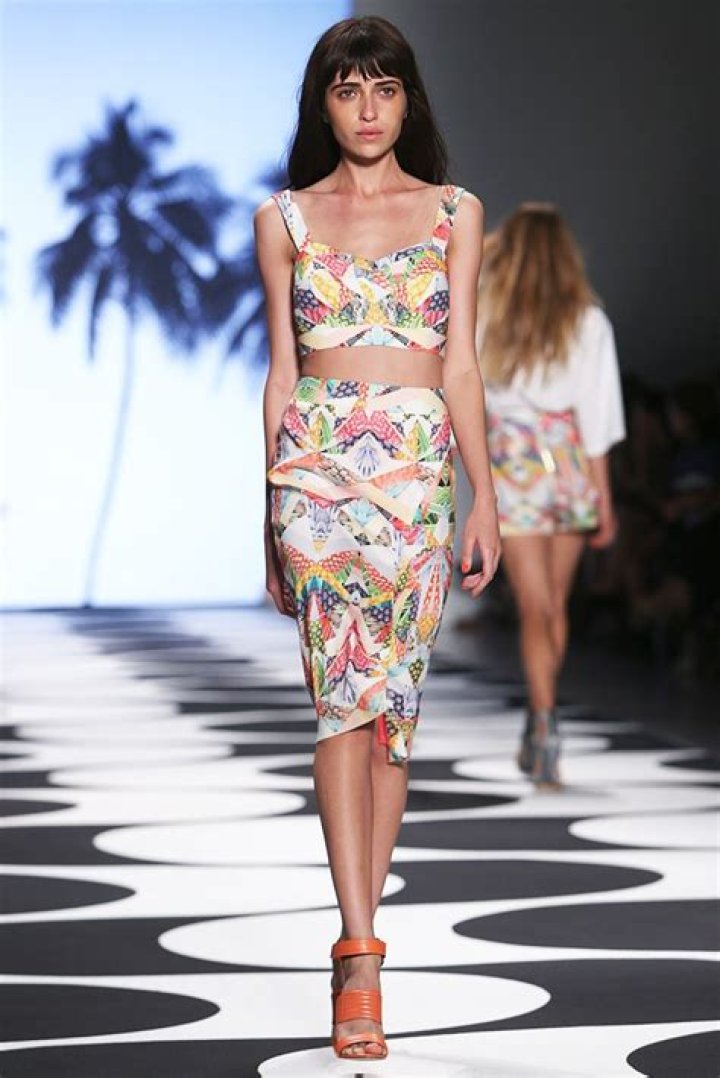 Nicole Miller Runway Pictures: Spring 2015 Fashion Week