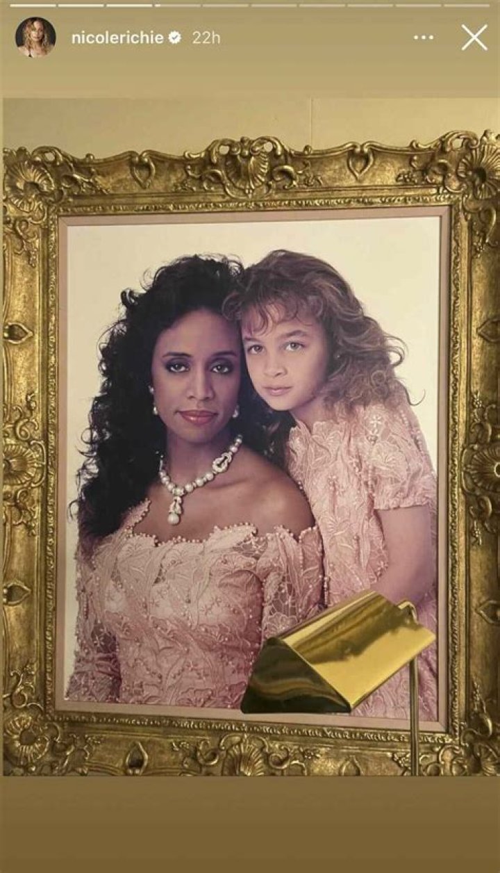 Nicole Richie Shares Rare Photo Of Daughter Harlow On Mother’s Day – Hollywood Life