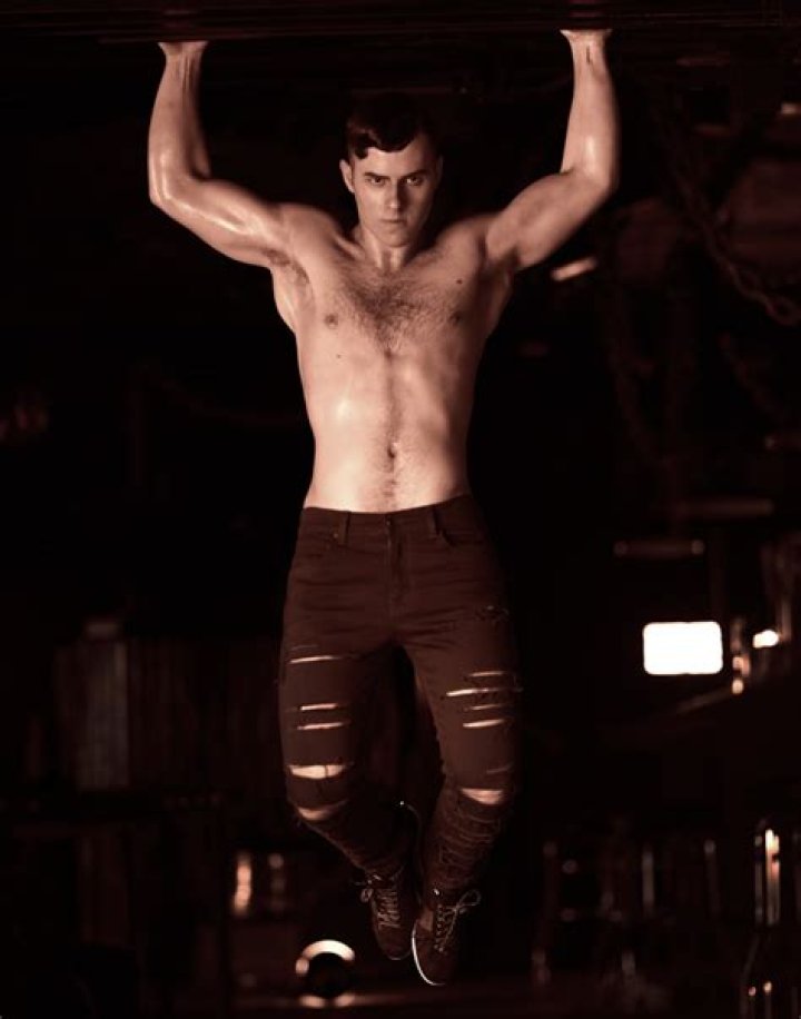 ‘Modern Family’s Nolan Gould, 20, Shows Off Buff Muscular Body Makeover In Hunky New Pics